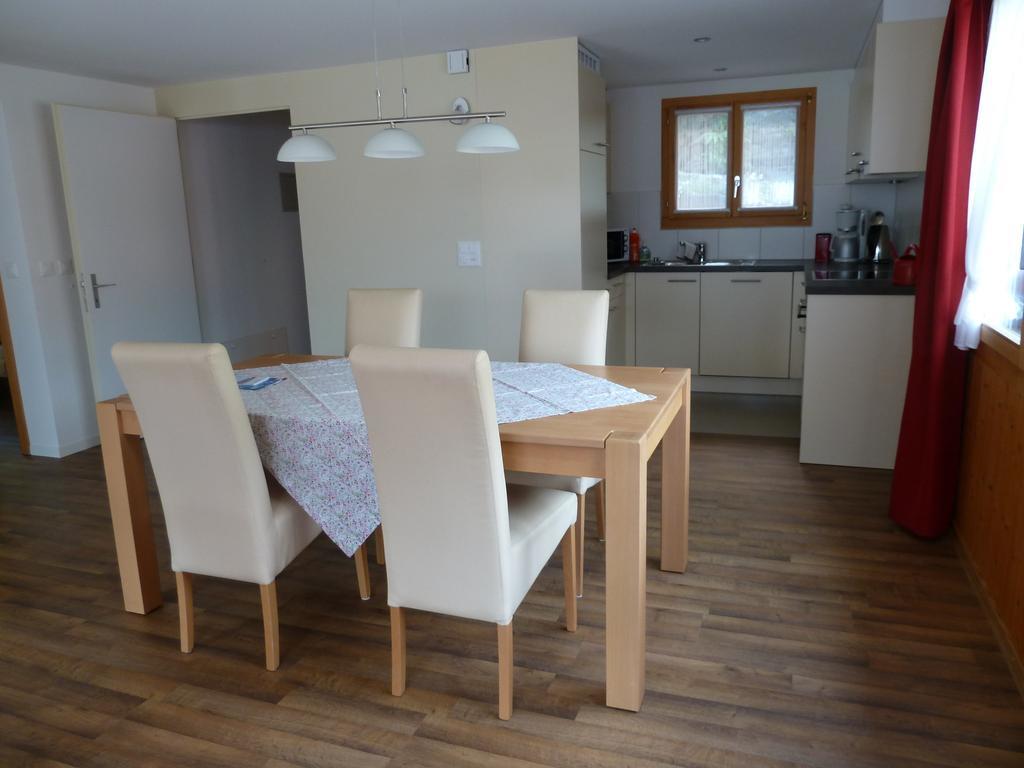 Chalet Gerbera Wengen Quarto foto